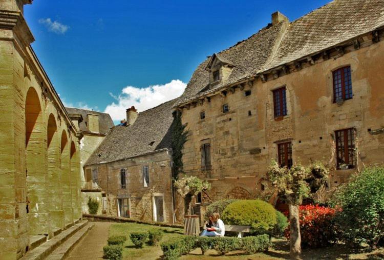 Petite Maison En Pierre Au Coeur Du Perigord Noir Proche De Sarlat Et Rocamadour Salignac Eyvigues Экстерьер фото